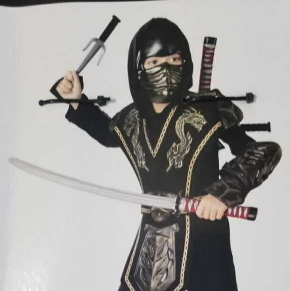 Halloween Ninja Backpack & Morphing Ninja Star - Picture 5 of 7